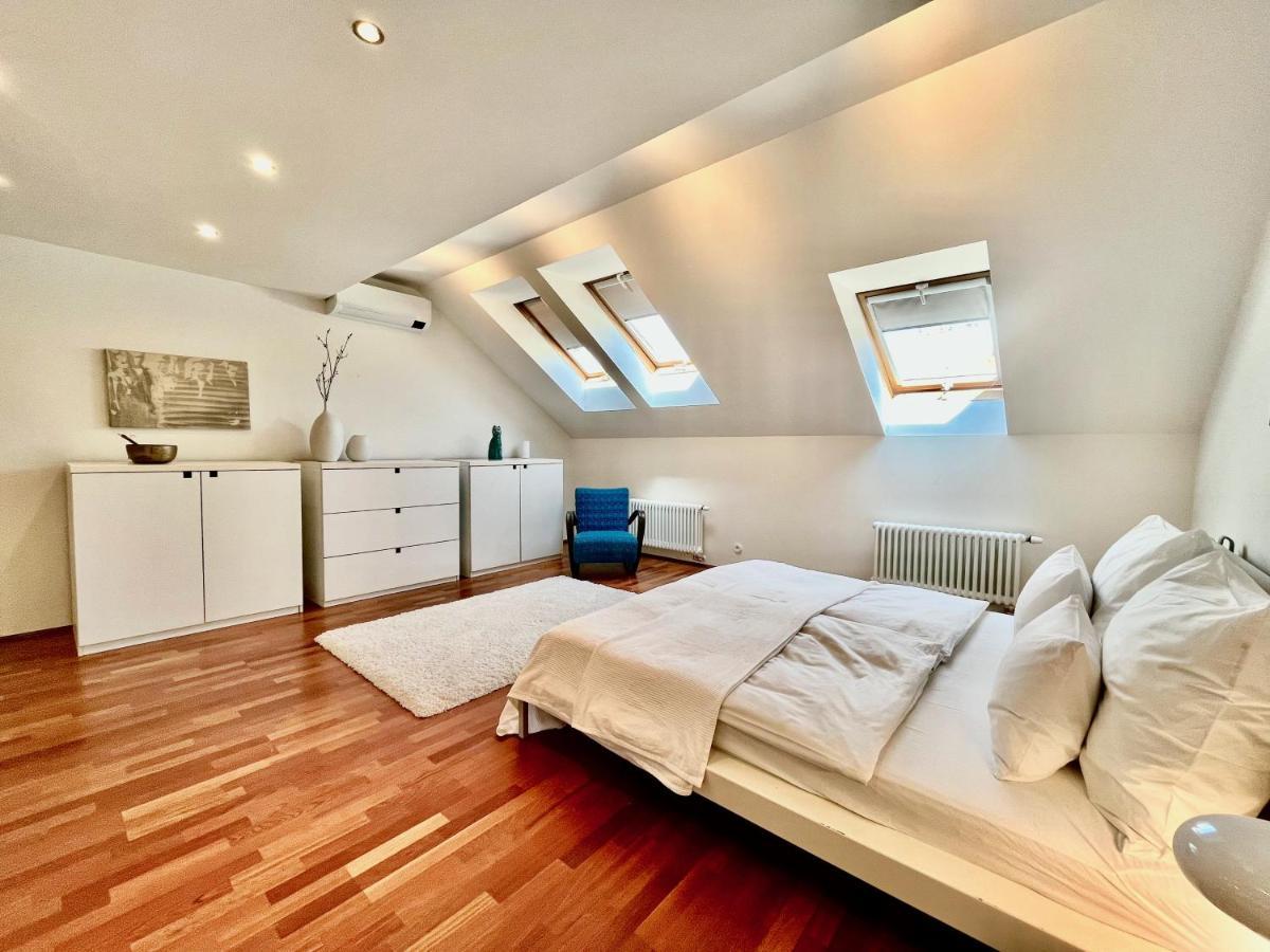 Luxury Penthouse Apartment Prag Exteriör bild