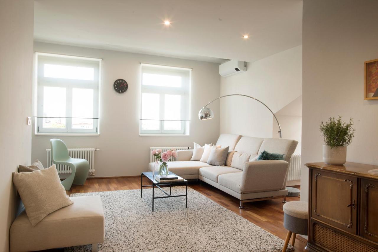 Luxury Penthouse Apartment Prag Exteriör bild
