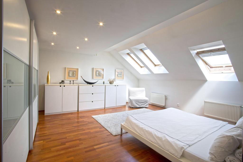 Luxury Penthouse Apartment Prag Exteriör bild